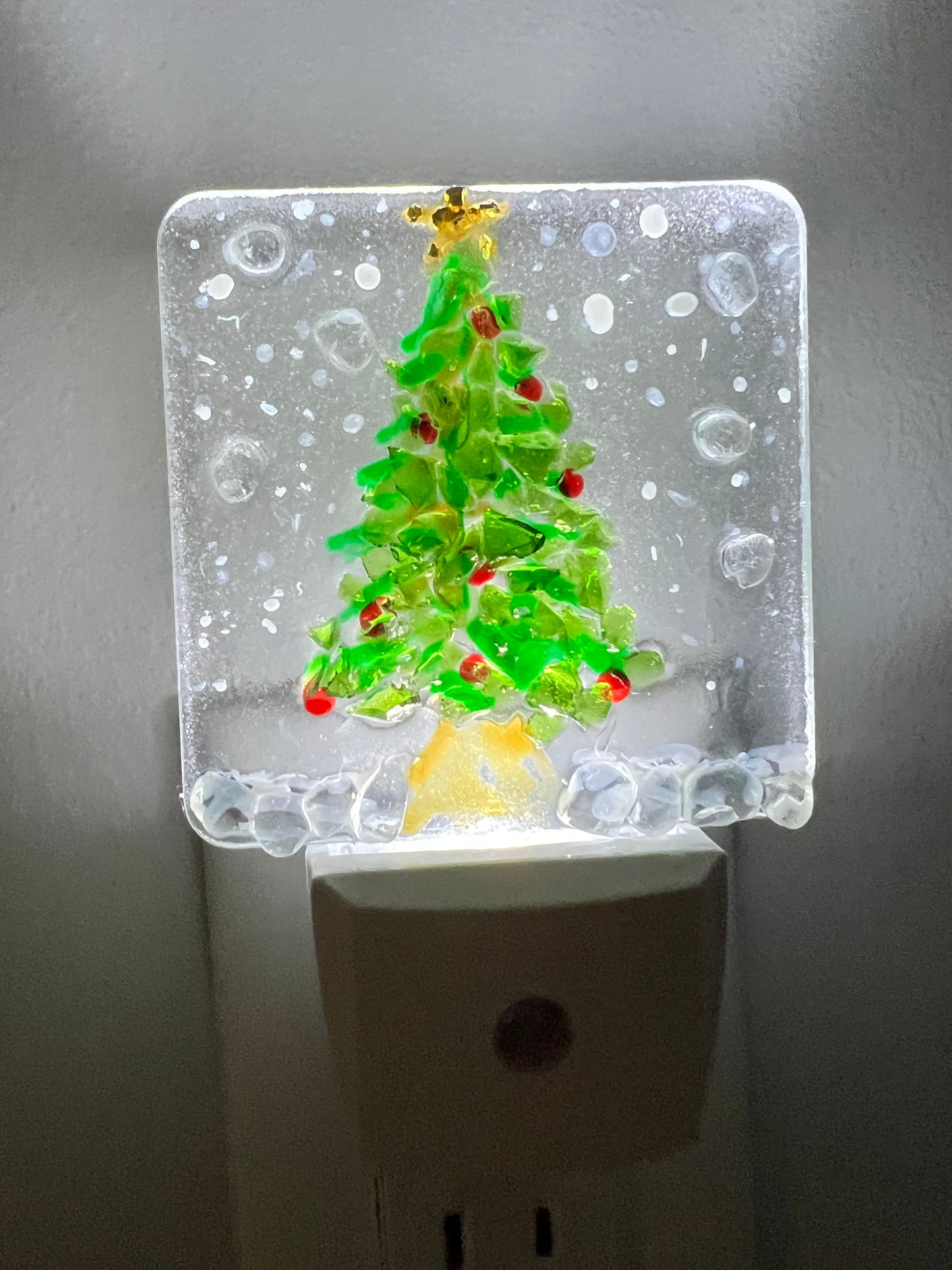 Christmas Tree Night Light With Red Bulbs